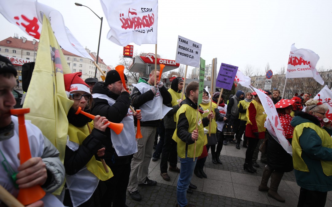 Pikieta pod Auchan oraz przed siedzibą Jeronimo Martins Polska, właściciela sieci Biedronka