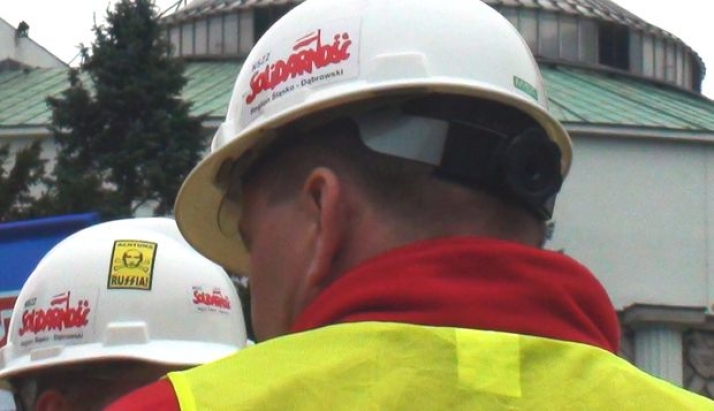 Zamknąć nielegalne składy z rosyjskim węglem