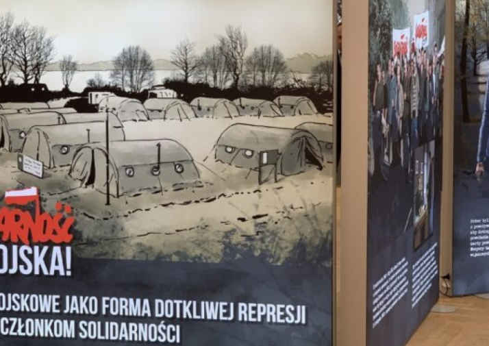 Wernisaż wystawy &quot;Solidarność do wojska!&quot; w Jarosławiu