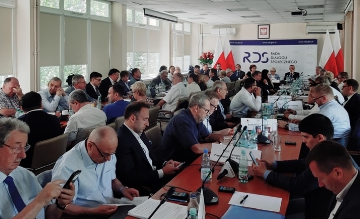 NSZZ „Solidarność” przedstawił zdanie odrębne do uchwały strony społecznej Rady ws. okrągłego stołu