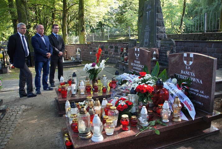 Pierwsza rocznica pogrzebu Inki i Zagończyka - &quot;Solidarność&quot; o was nie zapomni!