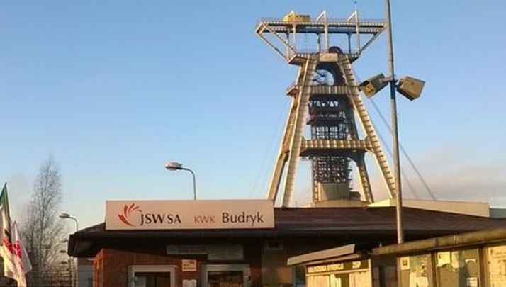 Napięta atmosfera na masówkach