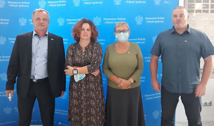 Warto rozważyć podjęcie prac nad ustawą o zawodzie pracownika socjalnego!