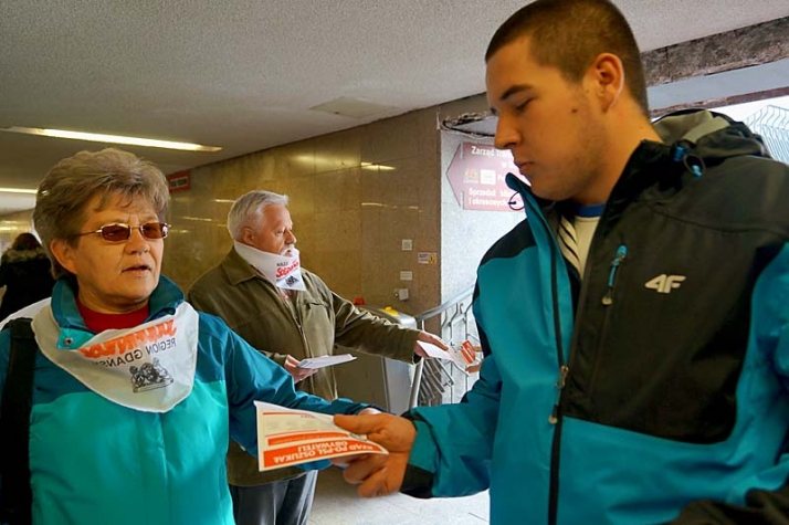 Pomorze solidarne z pracownikami przemysłu. Akcja ulotkowa „Solidarności”