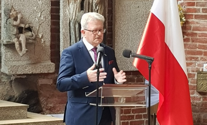 Przeżyjmy to jeszcze raz! Reportaż z wernisażu wystawy &quot;Księża Solidarności”