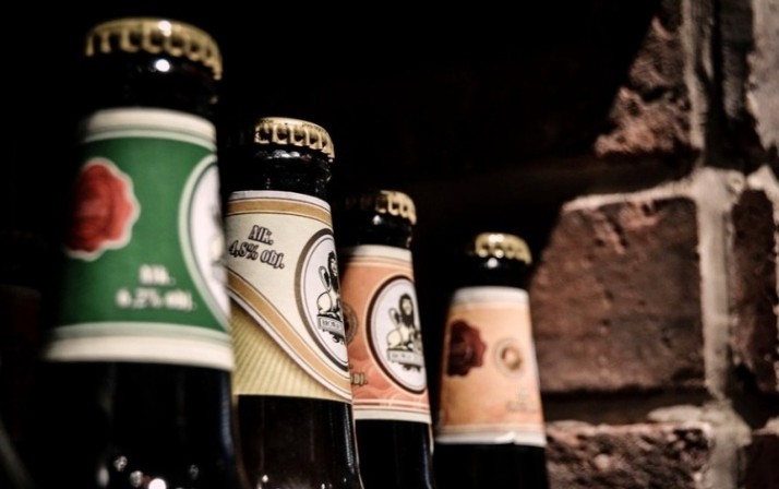 Placówki pocztowe nie będą mogły sprzedawać alkoholu? &quot;S&quot; walczy z obchodzeniem ustawy o wolnych niedzielach