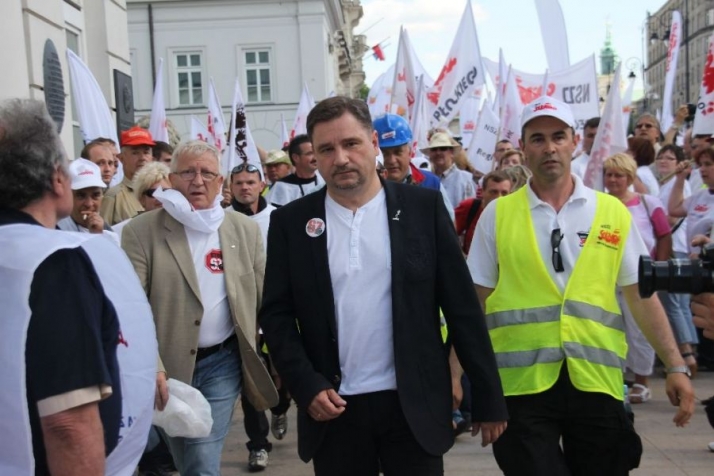 Maniestacja przed Pałacem Prezydenckim - Stop 67