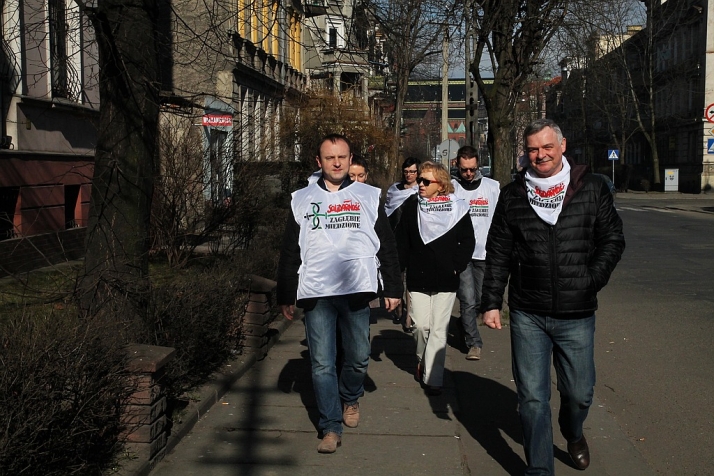 Związkowcy przyszli do posłów. Nikogo nie zastali