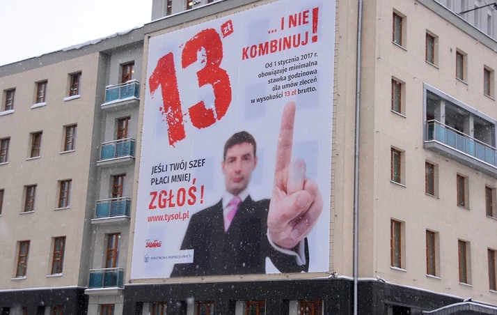 7-8 zł netto na godzinę. Kary za spóźnienia... - oto jak daleko nam jeszcze do normalności