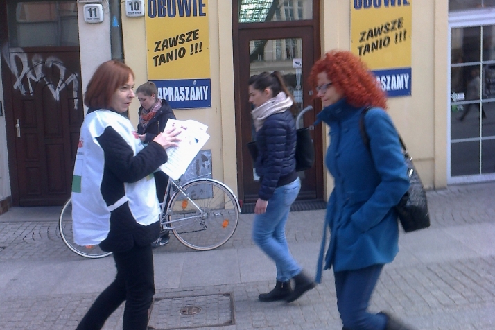 Rozdawali ulotki z postulatami
