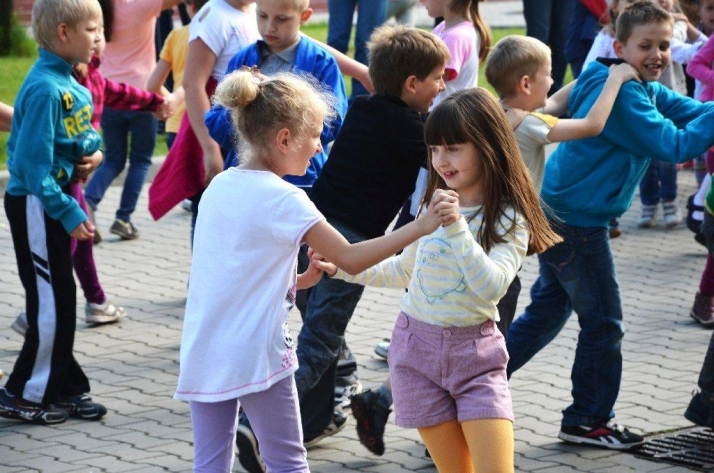 Polacy chcą mieć dzieci, ale...