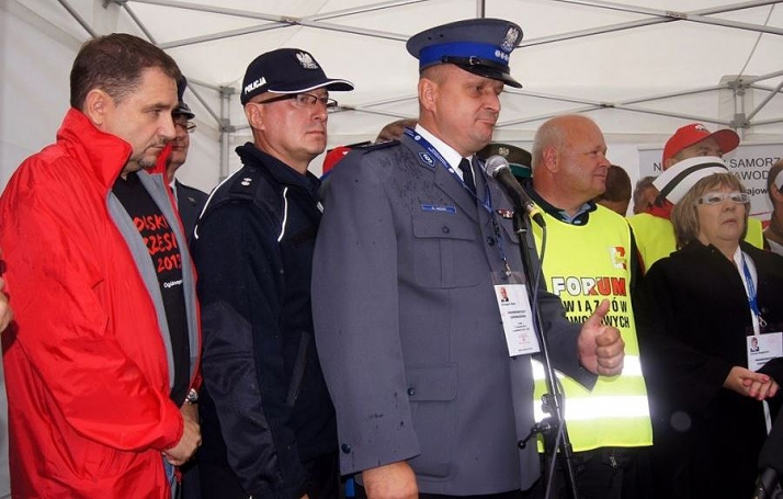 &quot;Powinniśmy współdziałać&quot;. XXV rocznica powstania NSZZ Policjantów