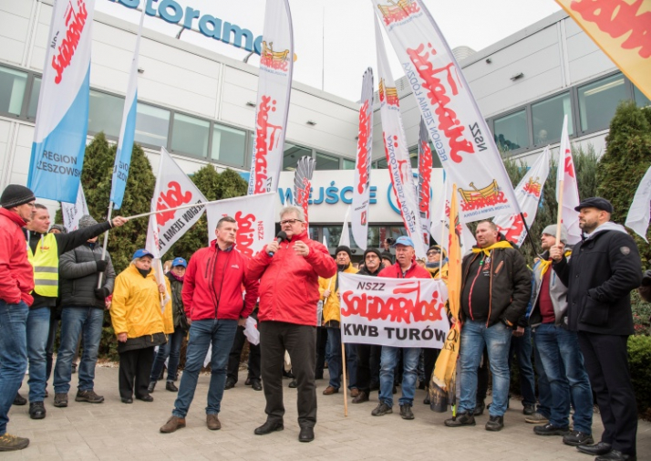 Sąd po stronie &quot;S&quot;. Zwolnieni związkowcy z Castoramy przywróceni do pracy