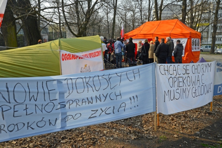 Oświadczenie w sprawie protestów kolejnego środowiska osób niepełnosprawnych