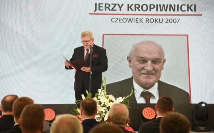 &quot;Dobro pracowników nosi w sercu&quot;. Laudacja nt. Prezydenta Andrzeja Dudy