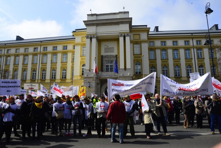 Pikieta w Światowym Dniu Zdrowia przed Kancelarią Premiera
