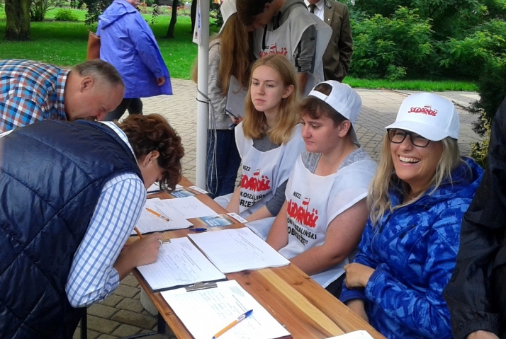 Zbieranie podpisów w Kołobrzegu