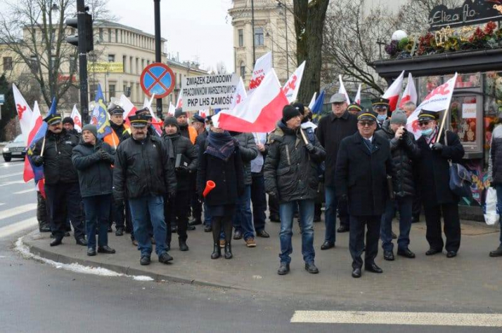 Umów dotrzymujemy, nie kombinujemy! - protest kolejarzy LHS w Lublinie