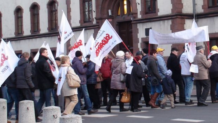 Sejm przyjął ustawę pozwalającą na likwidację kopalń. Dzisiaj sztab protestacyjny &quot;S&quot;
