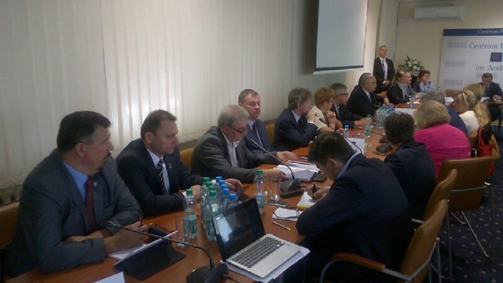 Problemy z konsultowaniem aktów prawnych przez partnerów społecznych z RDS