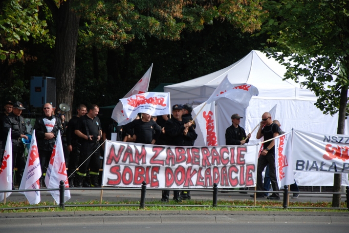 Strażacy zawiesili protest