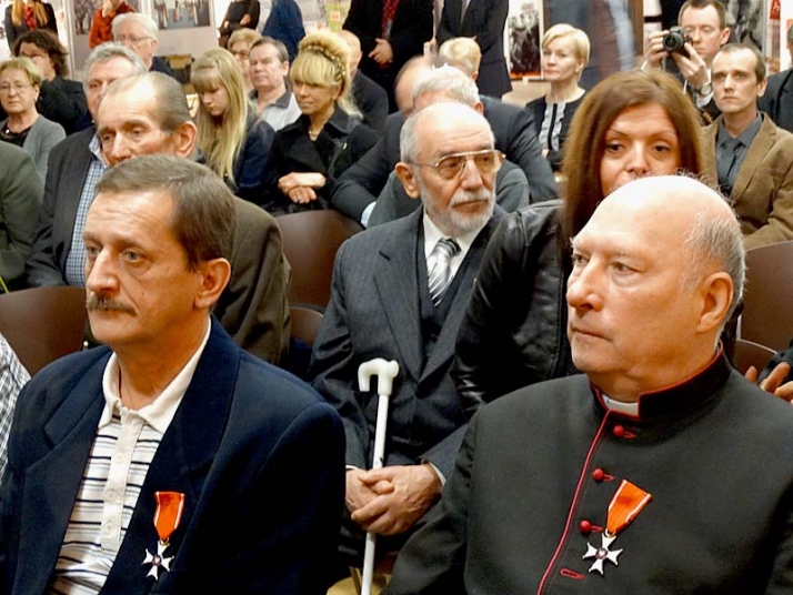Krzyż Wolności i Solidarności – bohaterom naszej drogi do niepodległości