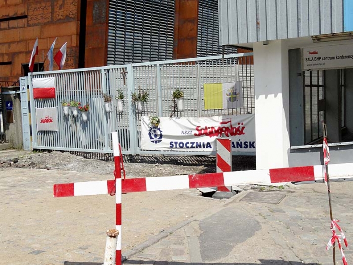 Kolejne zamieszanie wokół bramy nr 2 Stoczni Gdańskiej