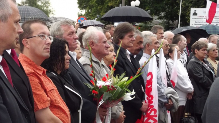 &quot;Czerwony Radom pamiętam siny. Jak zbite pałką ludzkie plecy&quot; *