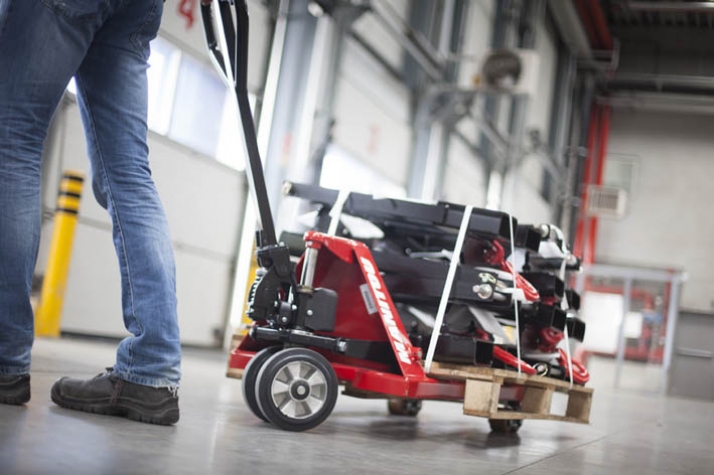 Zmiany w bhp przy ręcznych pracach transportowych. Uwagi &quot;Solidarności&quot;