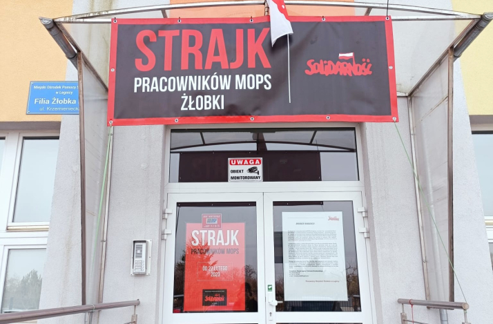 MOPS i DPS staje, matki ruszają do Ratusza