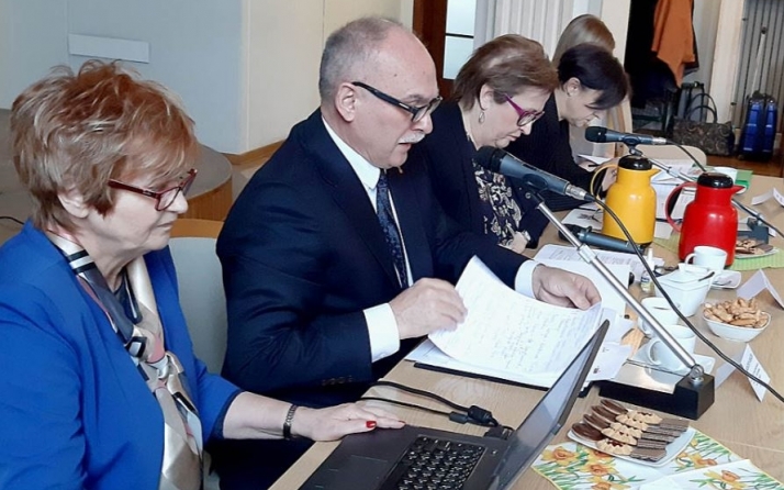 Bibliotekarz czy tragarz? Bibliotekarze z „Solidarności” apelują do ministra edukacji narodowej