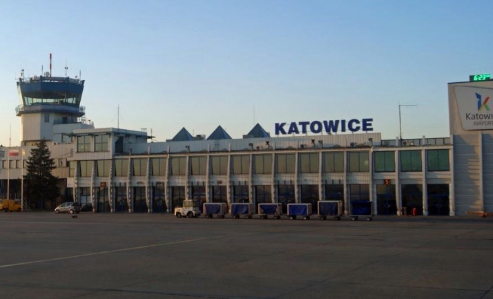 Podwyżki płac pracowników pyrzowickiego lotniska