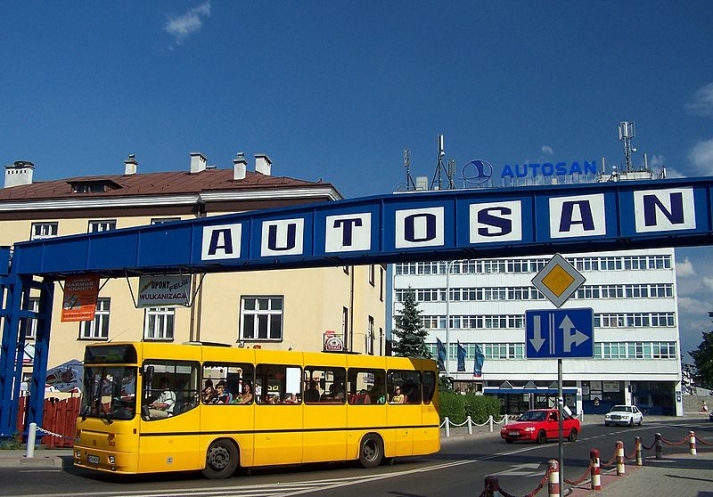 Pikieta w sprawie Autosanu