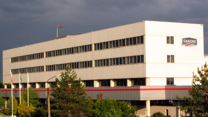 Danone przenosi całą produkcję z Warszawy do Bierunia