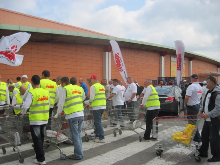 Będzie spór zbiorowy w Auchan?