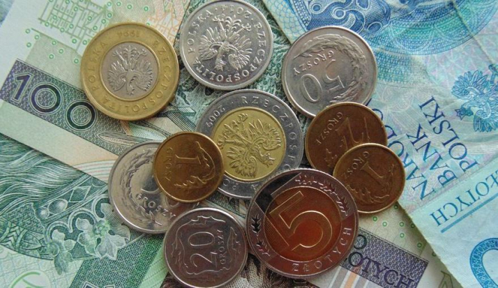 Podwyżki płac i nagrody jubileuszowe w Grammerze