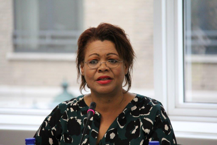 Gloria Mills/EKZZ