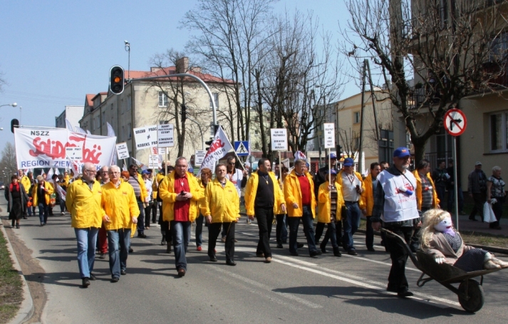 Dyrektorka PUP w Kutnie oskarżona. Prokuratura uznała racje &quot;S&quot;