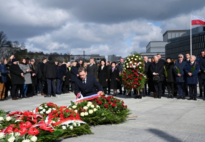 12. rocznica Katastrofy Smoleńskiej. Piotr Duda złożył wieńce w imieniu „Solidarności”