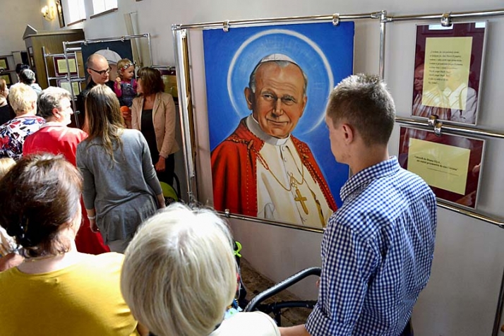 Wyjątkowa wystawa portretów św. Jana Pawła II w gdańskim sanktuarium papieża Polaka