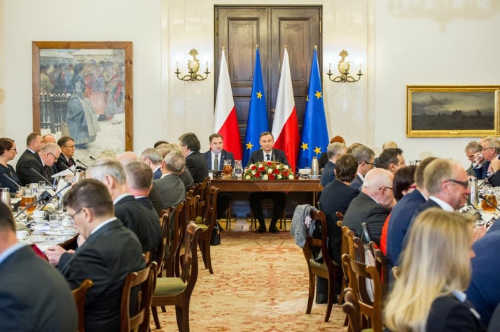 Dobry rok dla dialogu