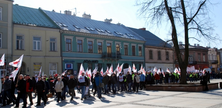 Świętokrzyska „Solidarność” przed biurami PO-PSL
