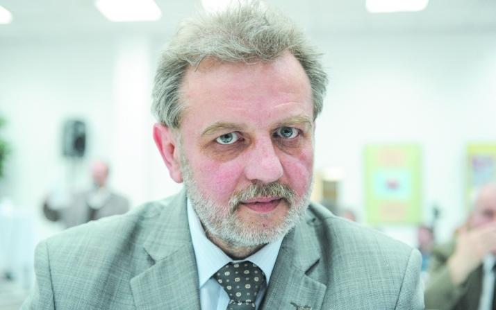 Rząd nie podnosząc pensji w budżetówce wiele ryzykuje