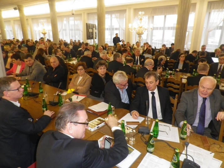 &quot;Zmiany w polskim handlu&quot;. Konferencja w Sejmie.
