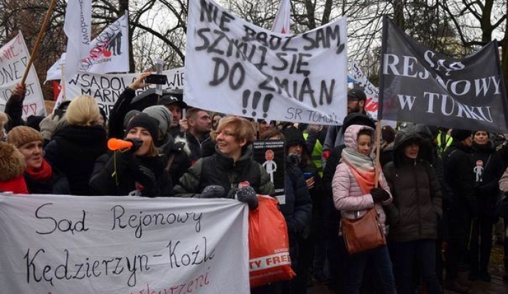 W sądach pracują nie tylko sędziowie