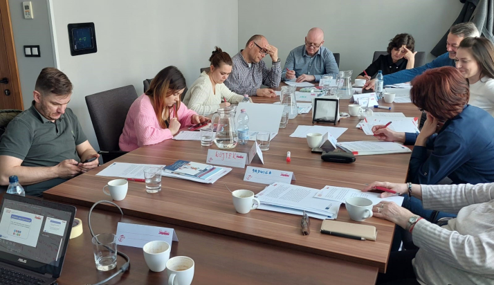 Szczegół tkwi w komunikacji. Projekt dobiegł końca.