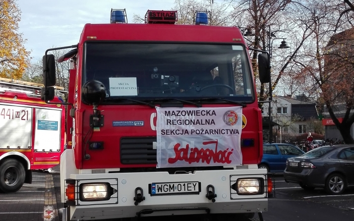 Koniec strajku policjantów i strażaków. MSWiA uległo żądaniom związków zawodowych
