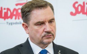 Piotr Duda w PR24 ostro o Kosiniaku-Kamyszu: „Czy ten człowiek ma amnezję, czy nie wie o czym mówi?”