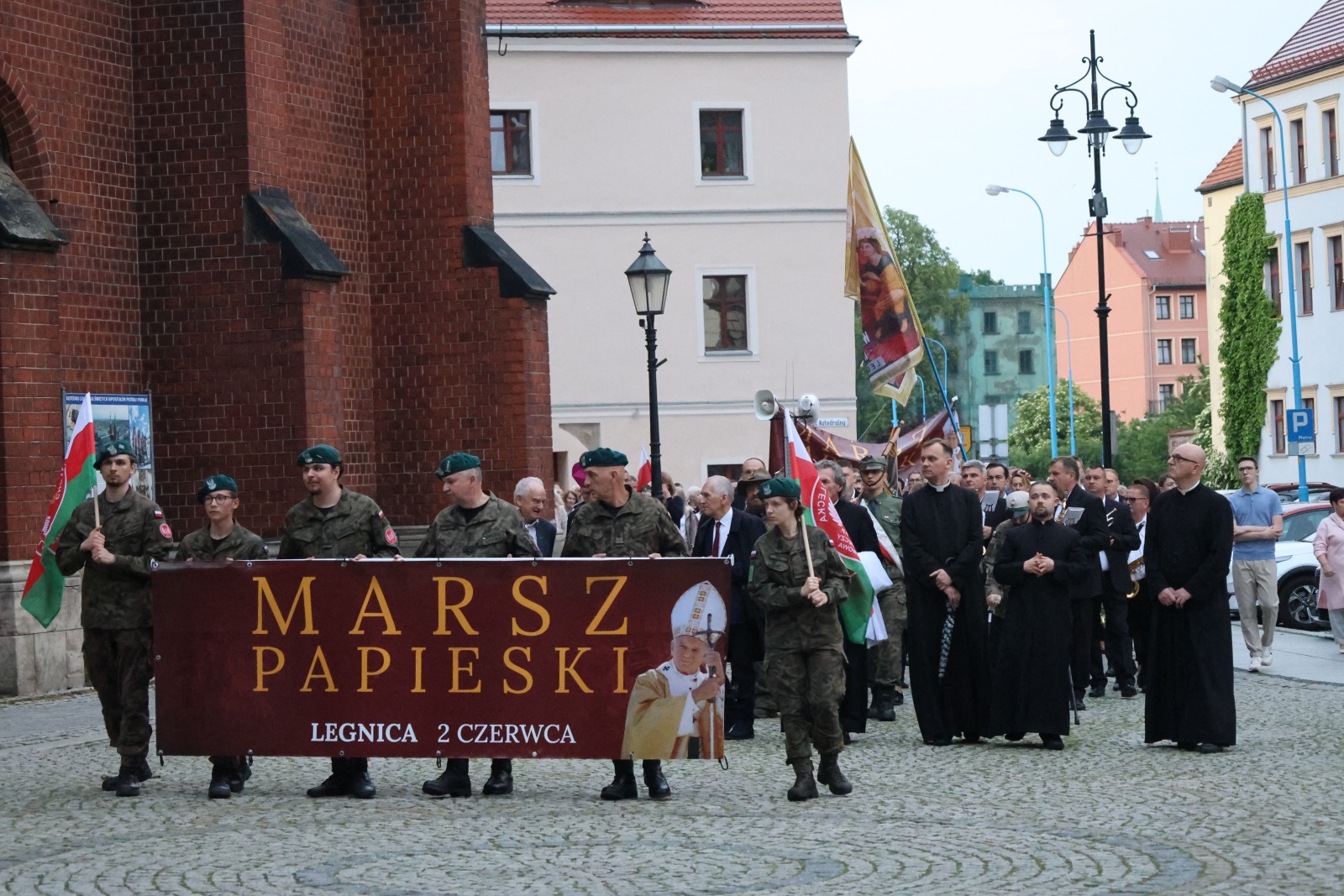 Marsz Papieski (100)