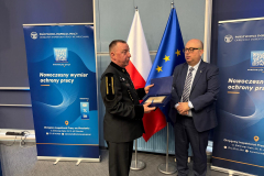 5d599333-acec-46fb-bc8d-0e4e5e9074a1